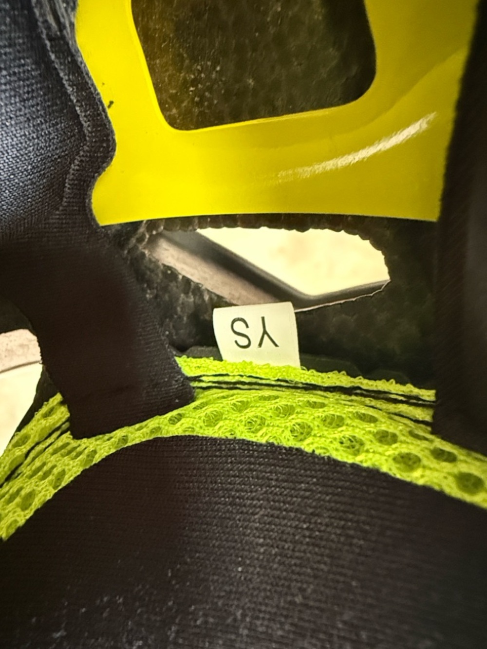 Fox Kids Full-Face Helmet in Neon Yellow and Gray - Picture 8 of 8